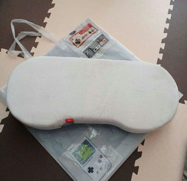 任天堂　Nintendo スーパーファミコン コントローラー型クッション