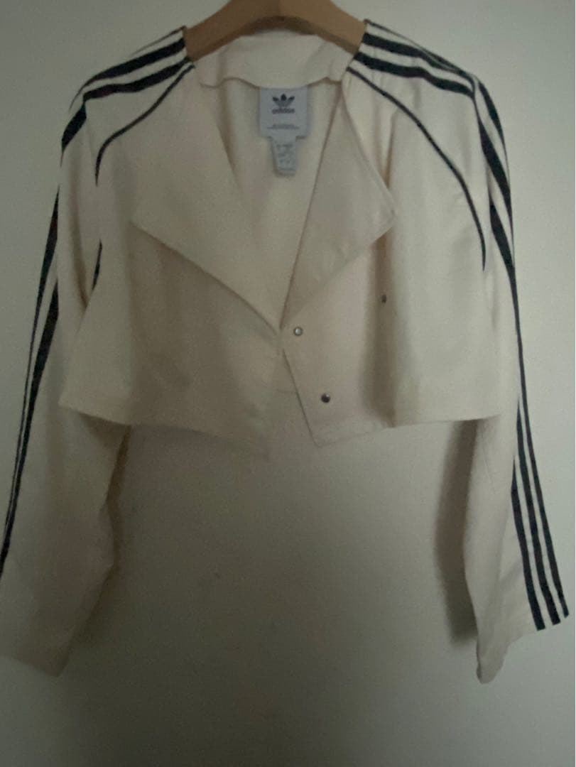 アディダスオリジナルス　トレンチコート　あのちゃん　入手困難　M