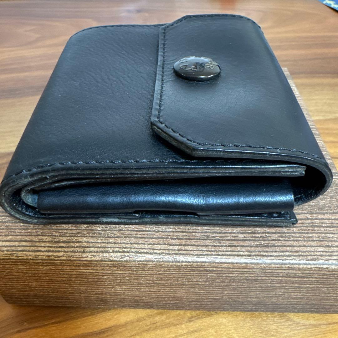 ビアベリー　黒 レザー 二つ折り財布