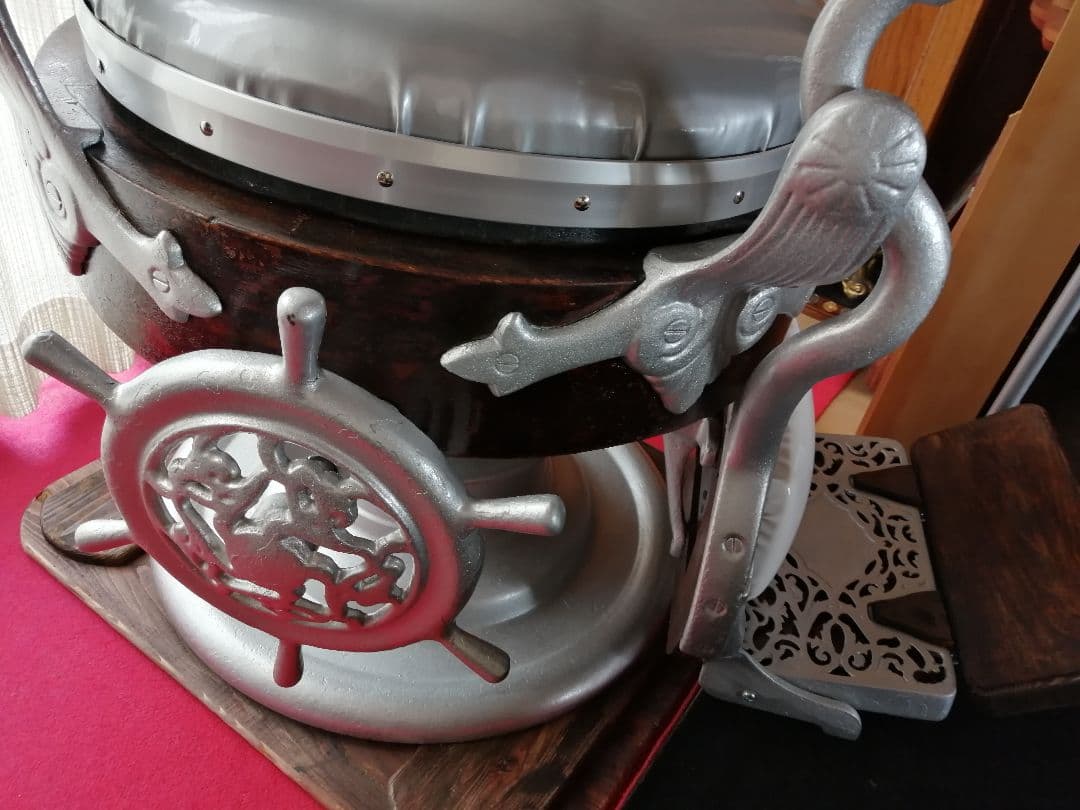 床屋椅子　大正時代　床屋　美容室　バーバーチェア