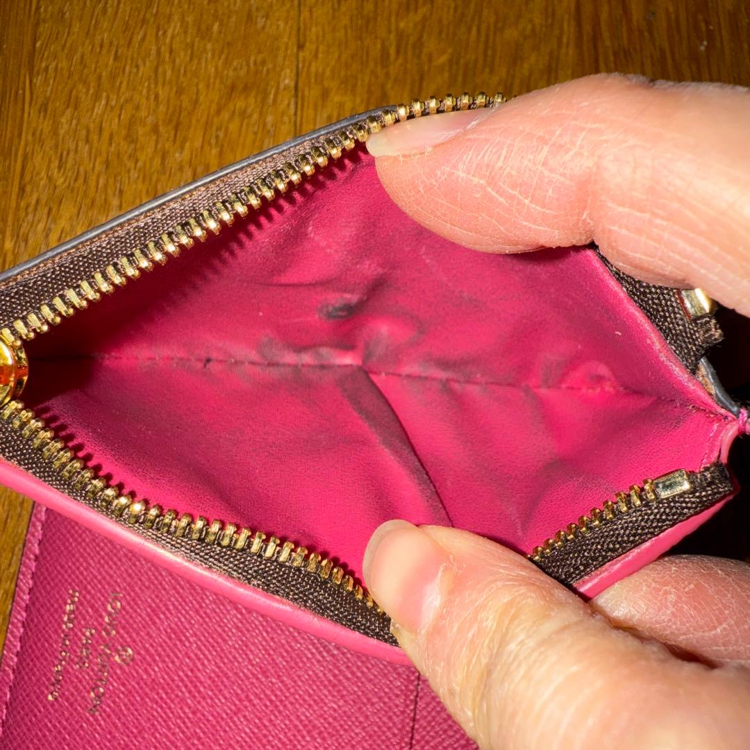 LOUIS VUITTON ヴィクトリーヌ 財布