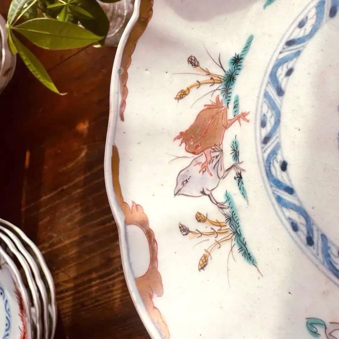 骨董皿 希少　カエル文 火焔文　金彩赤絵皿　輪花皿 かえる文　金カエル