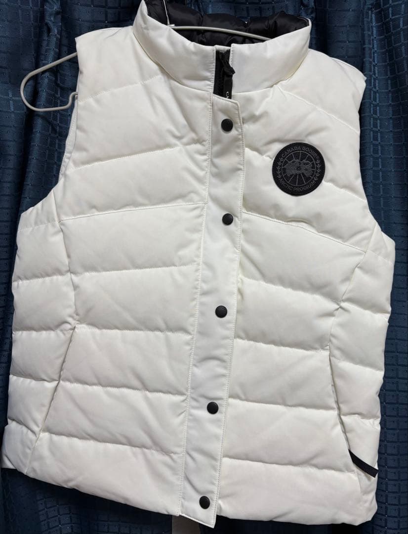 カナダグース　Freestyle Vest Black Label 2836LB