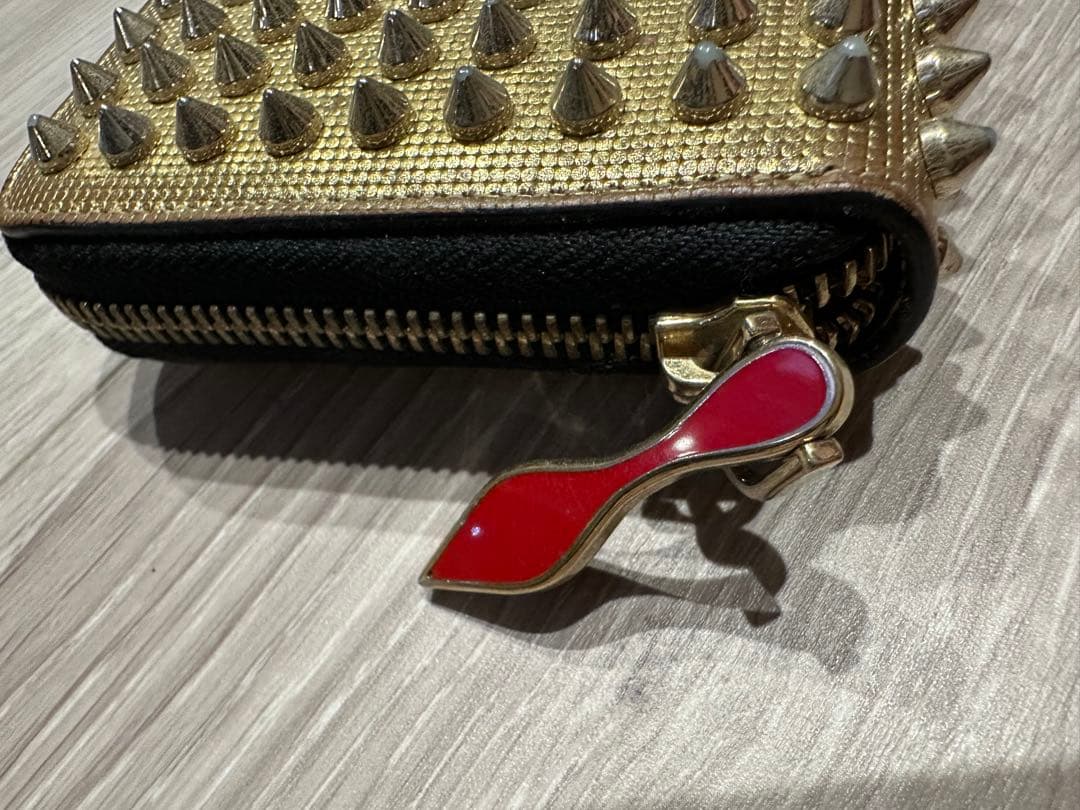 ね*ま様 クリスチャンルブタン　長財布　ゴールド