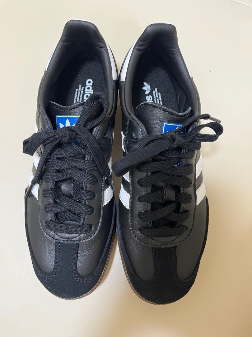 adidasサンバ　２３.5センチ