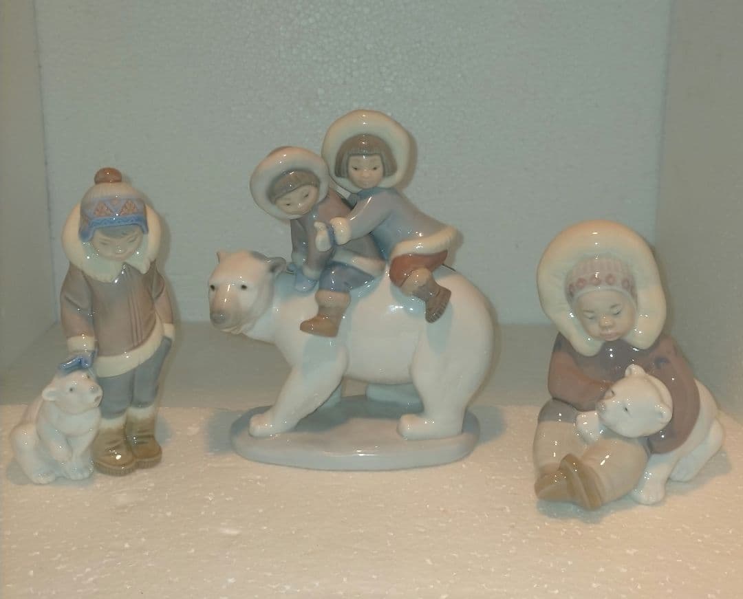 リヤドロ 　エスキモーライダース、エスキモーの少年と小熊、小熊とエスキモー3体