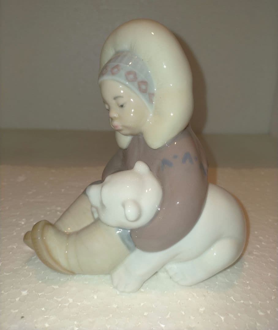 リヤドロ 　エスキモーライダース、エスキモーの少年と小熊、小熊とエスキモー3体