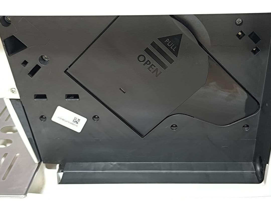 デロンギマグニフィカS コンパクト全自動コーヒーマシン ECAM23120　02