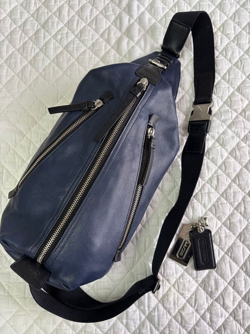 COACH コーチ　トンプソン レザー ボディバッグ