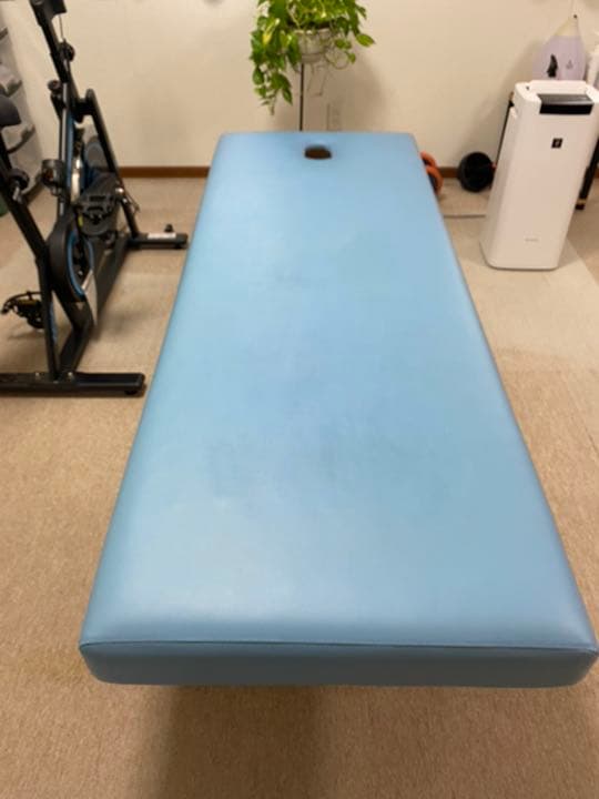 マッサージ用フェイス穴空き有孔ベッド&胸当てクッションとフェイスクッション