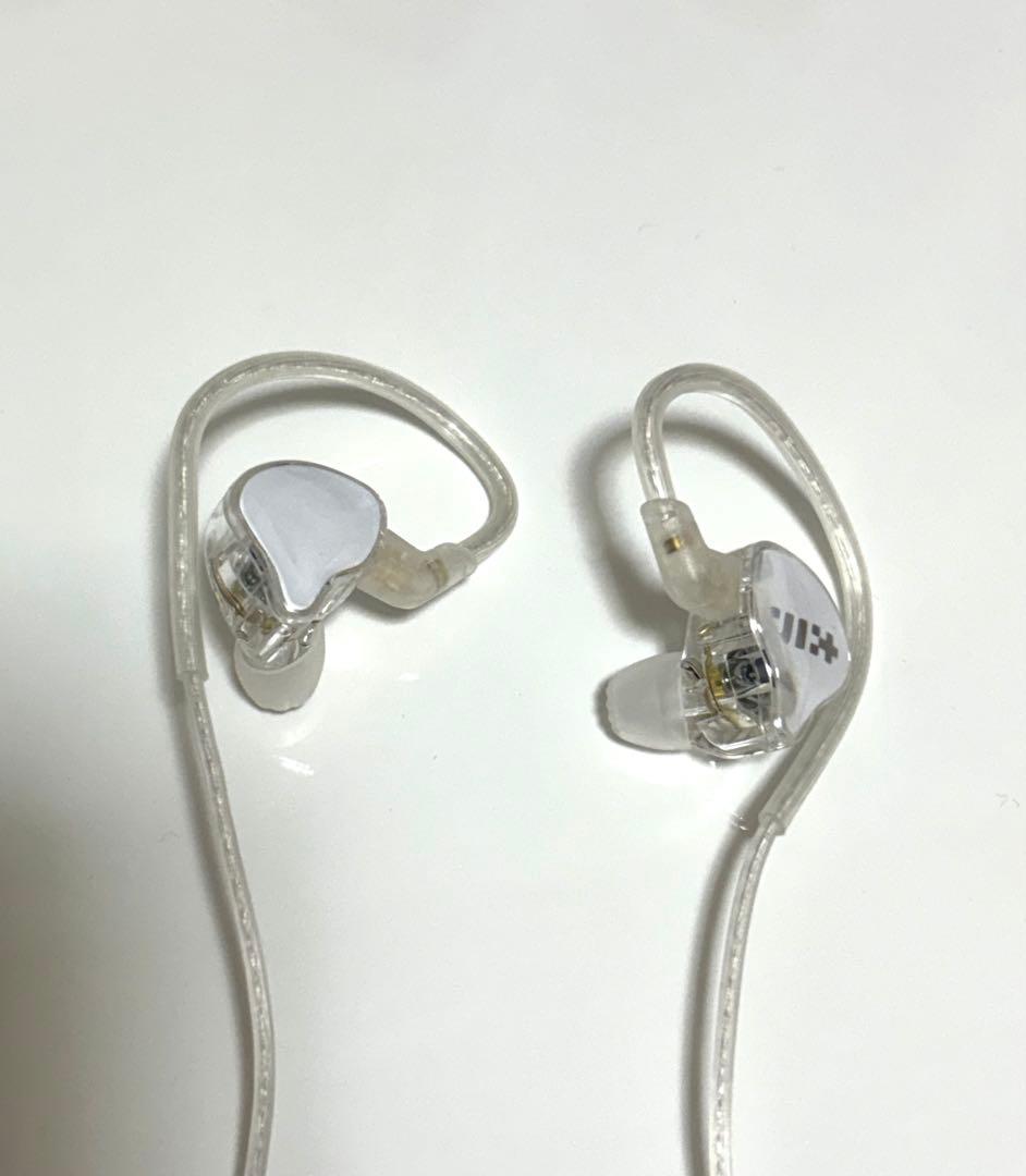 illit イヤモニ風　イヤホン