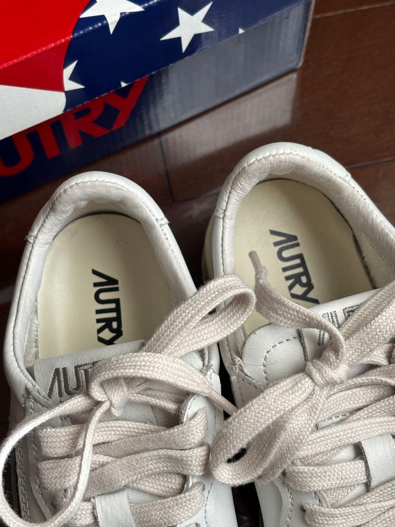 【AUTRY（オートリー）】MEDALIST LOW WHITE 36