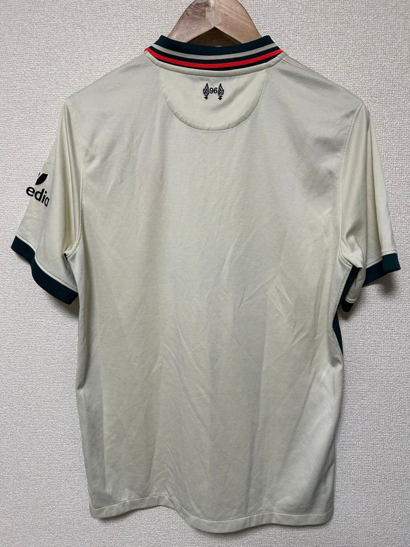 リヴァプール 21-22アウェイユニフォーム