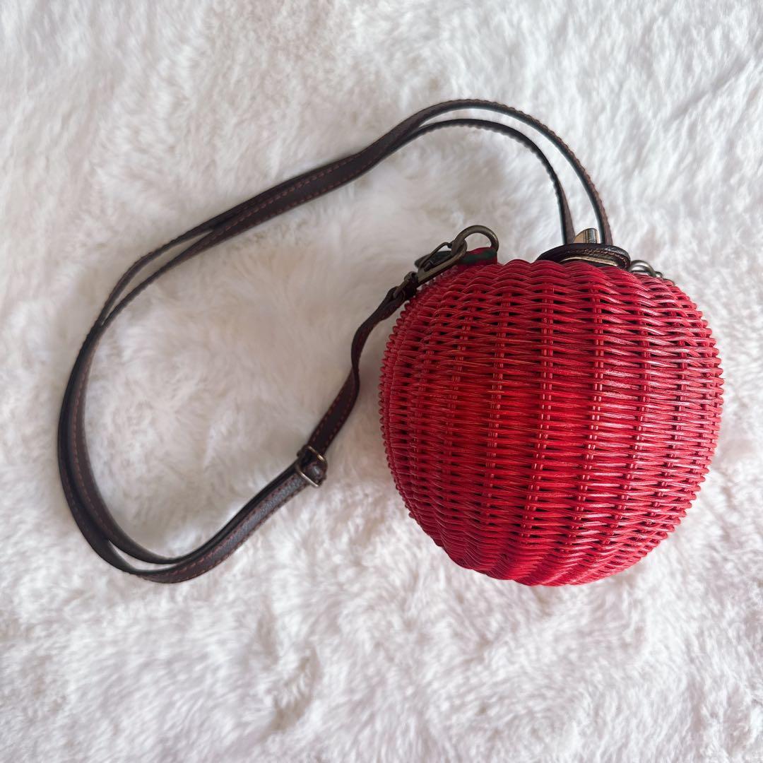 ファミリア ⭐︎ familiar りんご ラタン ショルダーバッグ 赤