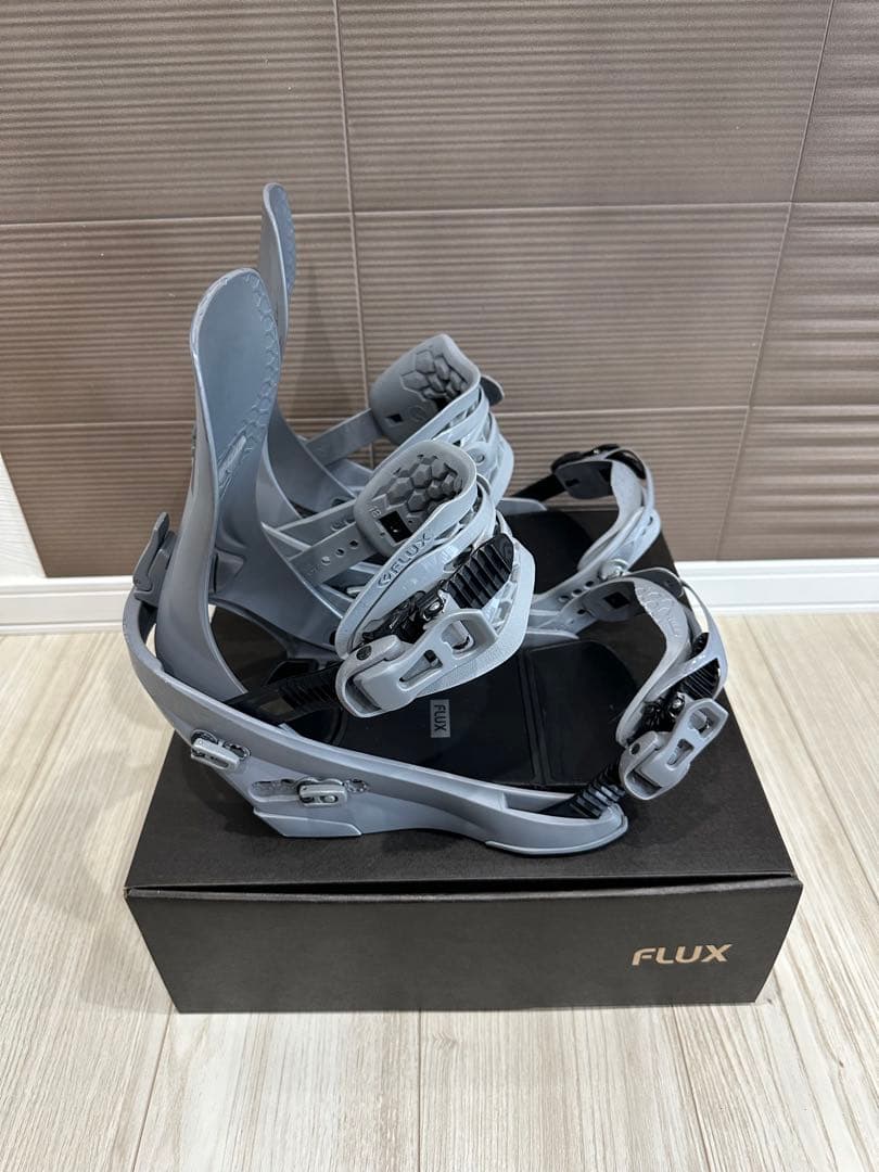 FLUX CV 23-24スノーボードビンディング グレー