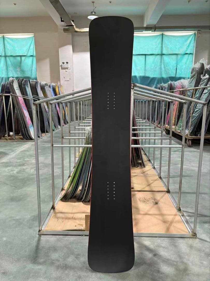 いの　スノーボード メンズ　高強度カーボン　高反発　1５８cm