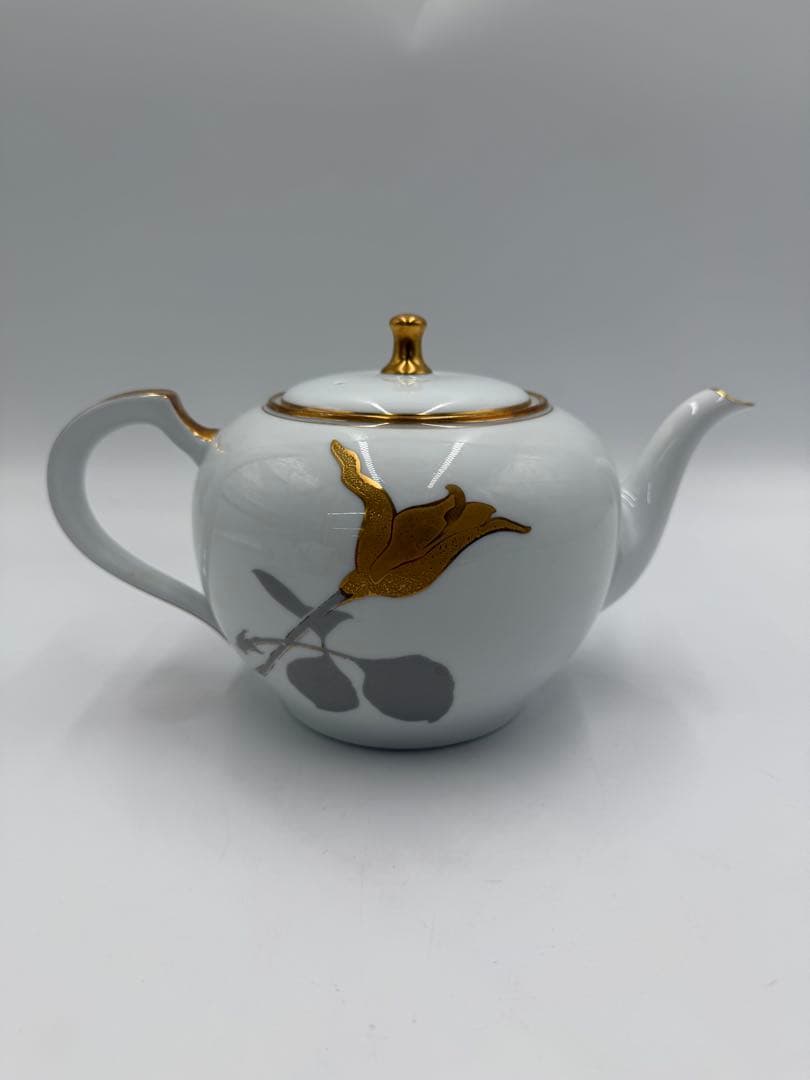 大倉陶園　　金彩薔薇 ティーポット＆シュガーポット＆ミルクポット　３点