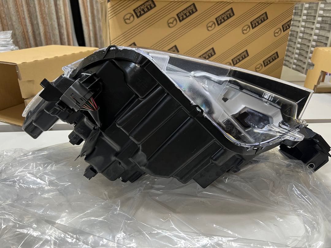 「美品」Mazda CX-5 CX-8 右ヘッドライト K49C-51-031E