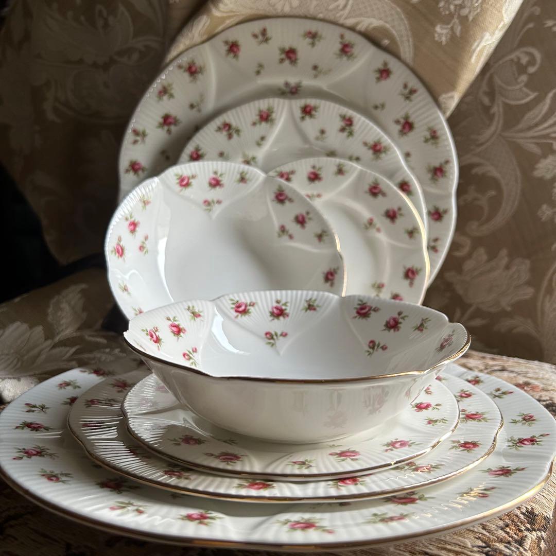希少♡英国製 Rosalie可憐な花びら皿のフルセット8枚