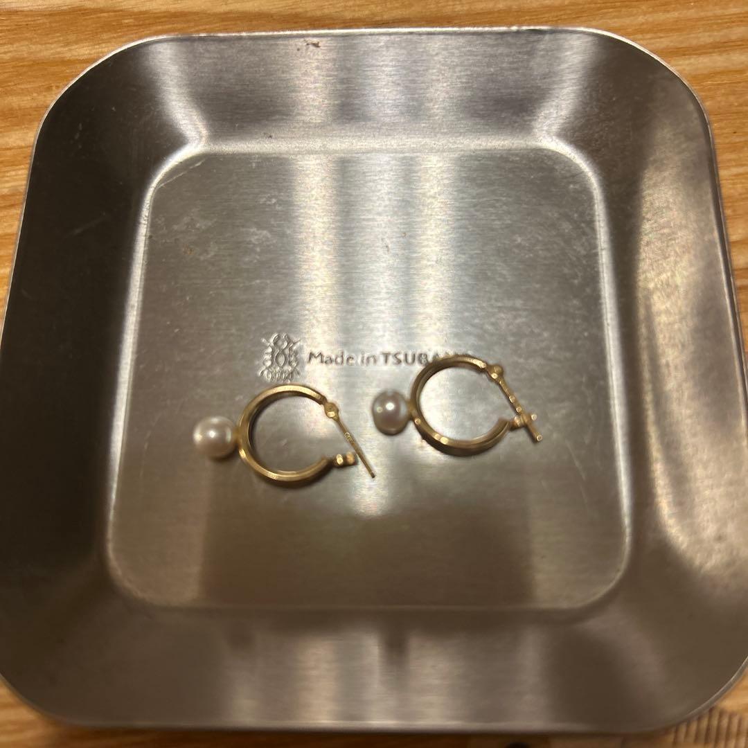 Lilas パールフープピアス M K10