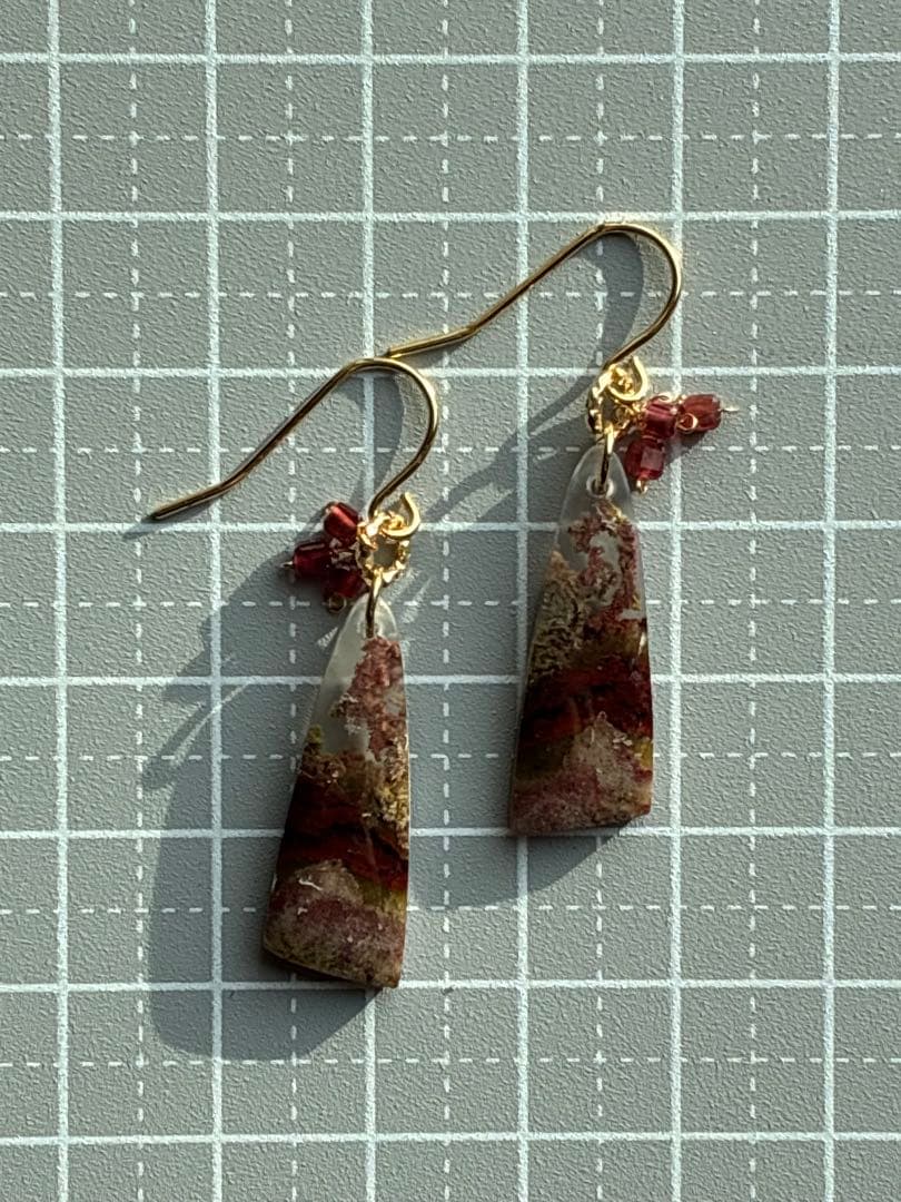 maumaumau 　14kgf レッドモスアゲートピアス