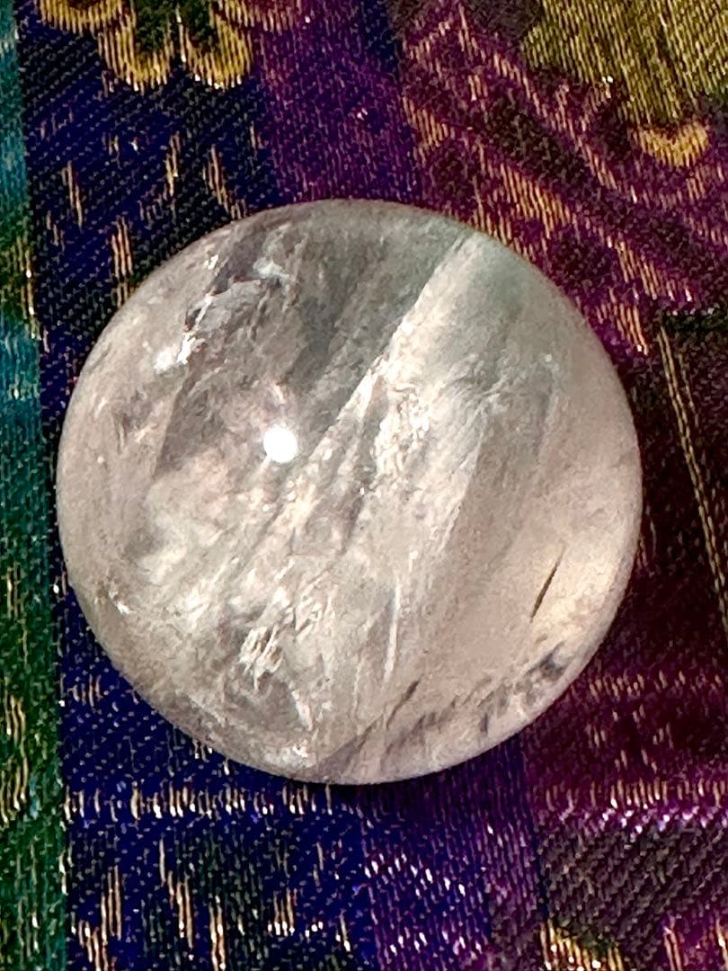 ブラジル産　アイリス水晶スフィア