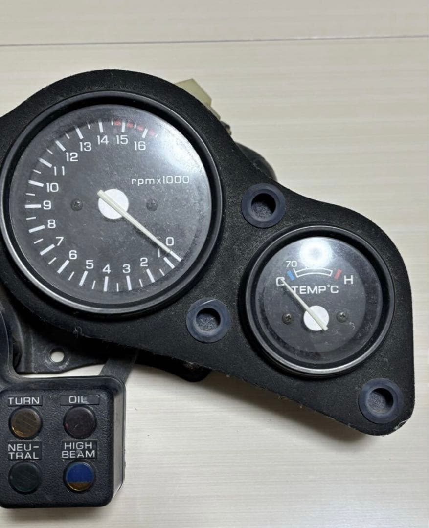 ア*ル様 VFR400R nc30 メーター　中古美品
