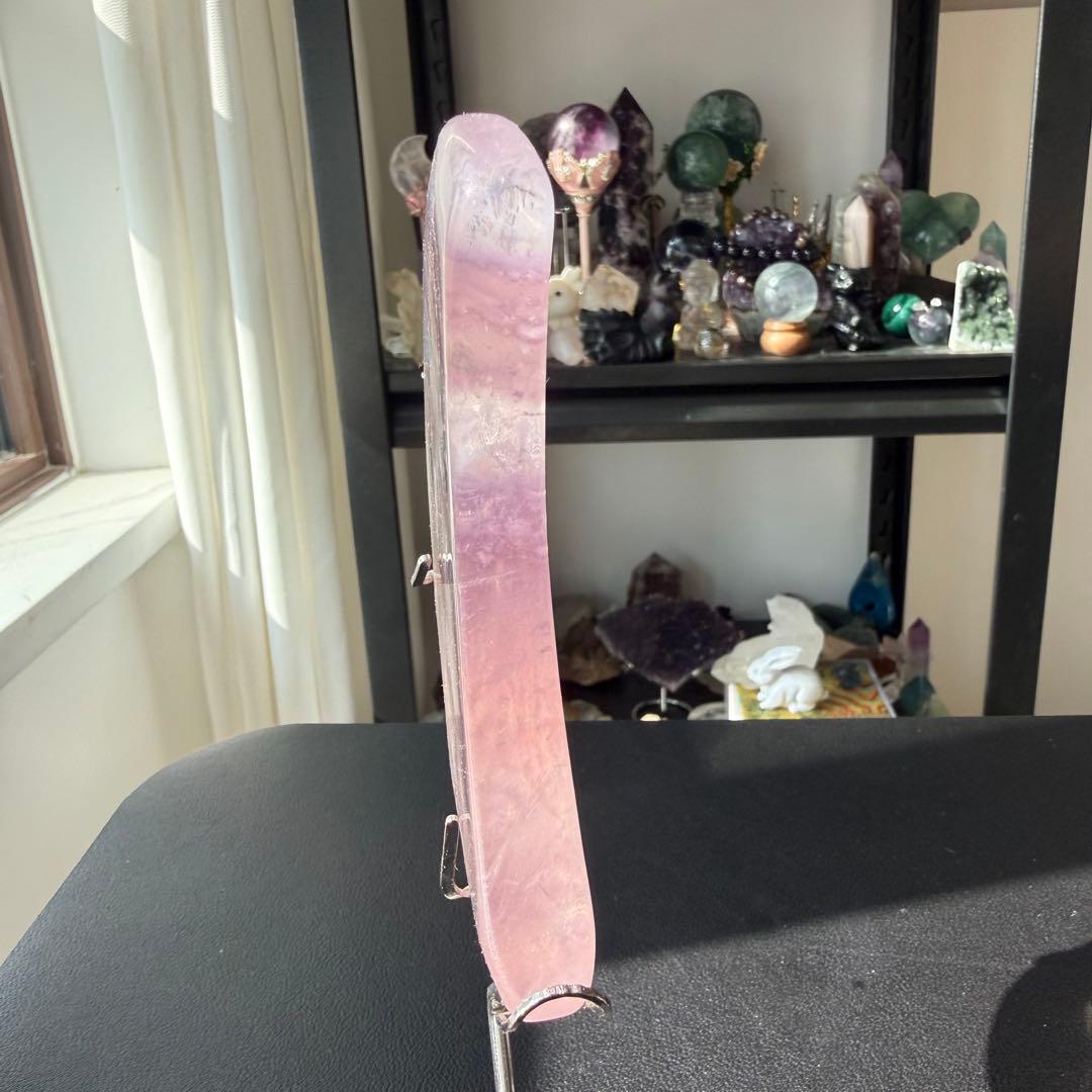 【sato】天然石フローライトの月　置物　台座付きNO.021304