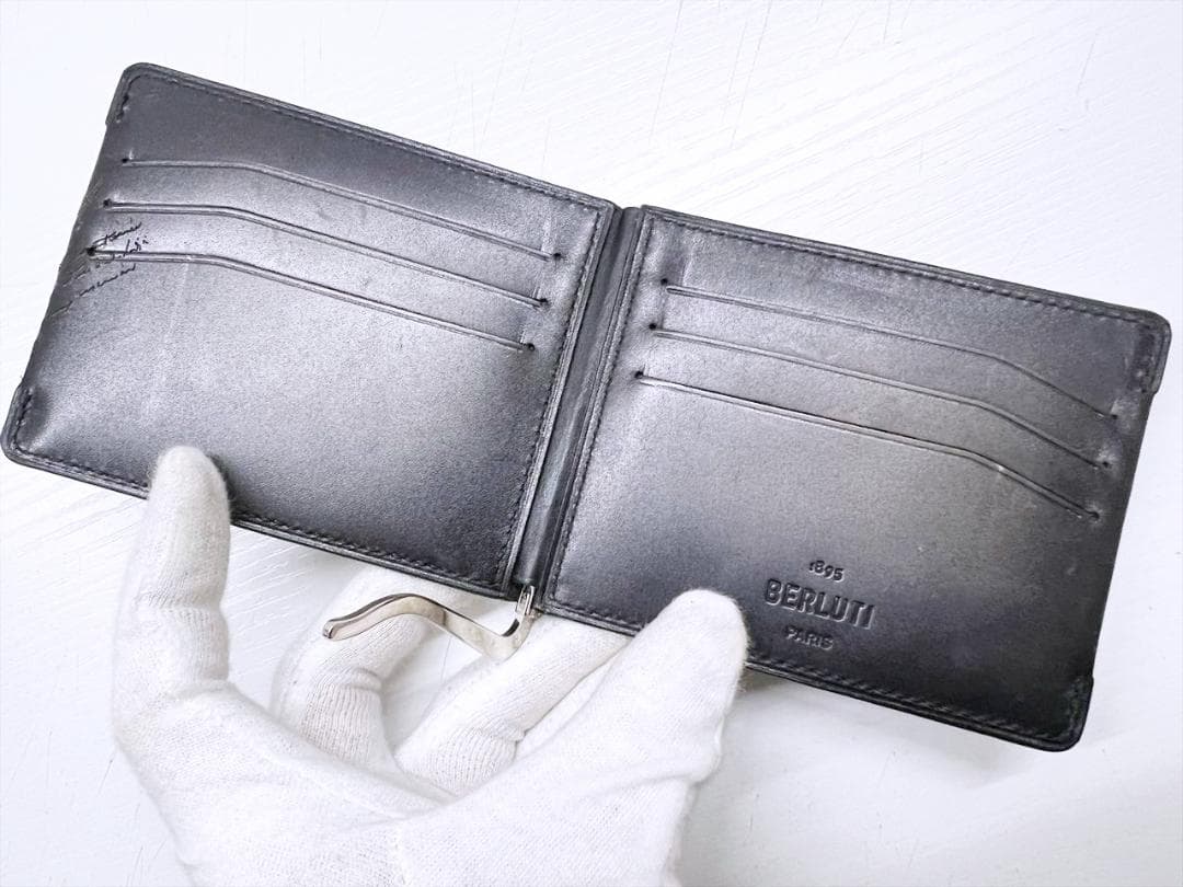 良好品　ベルルッティ　アッサオ　スクリットレザー　マネークリップ