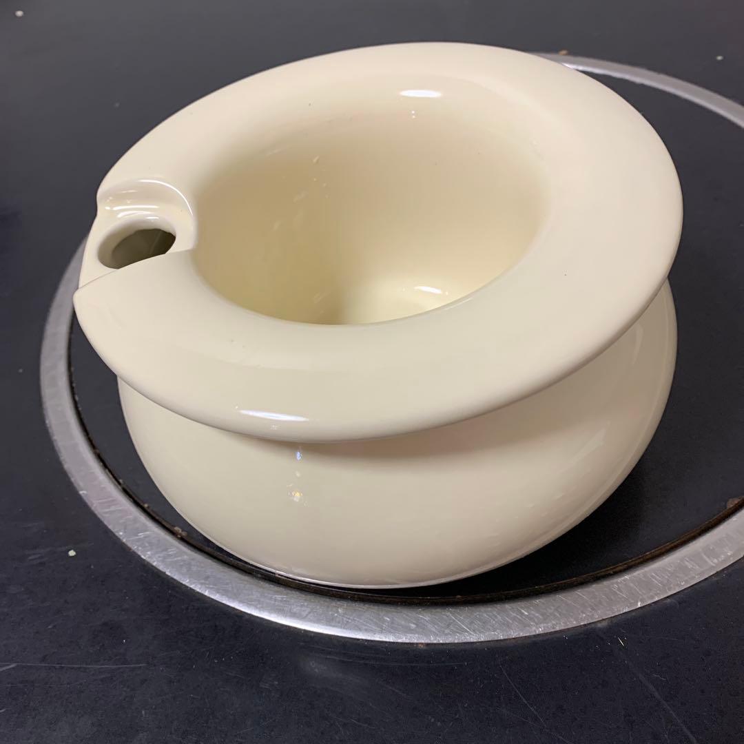 【中古】葉型皿5枚と蓋付き容器セット　18-419