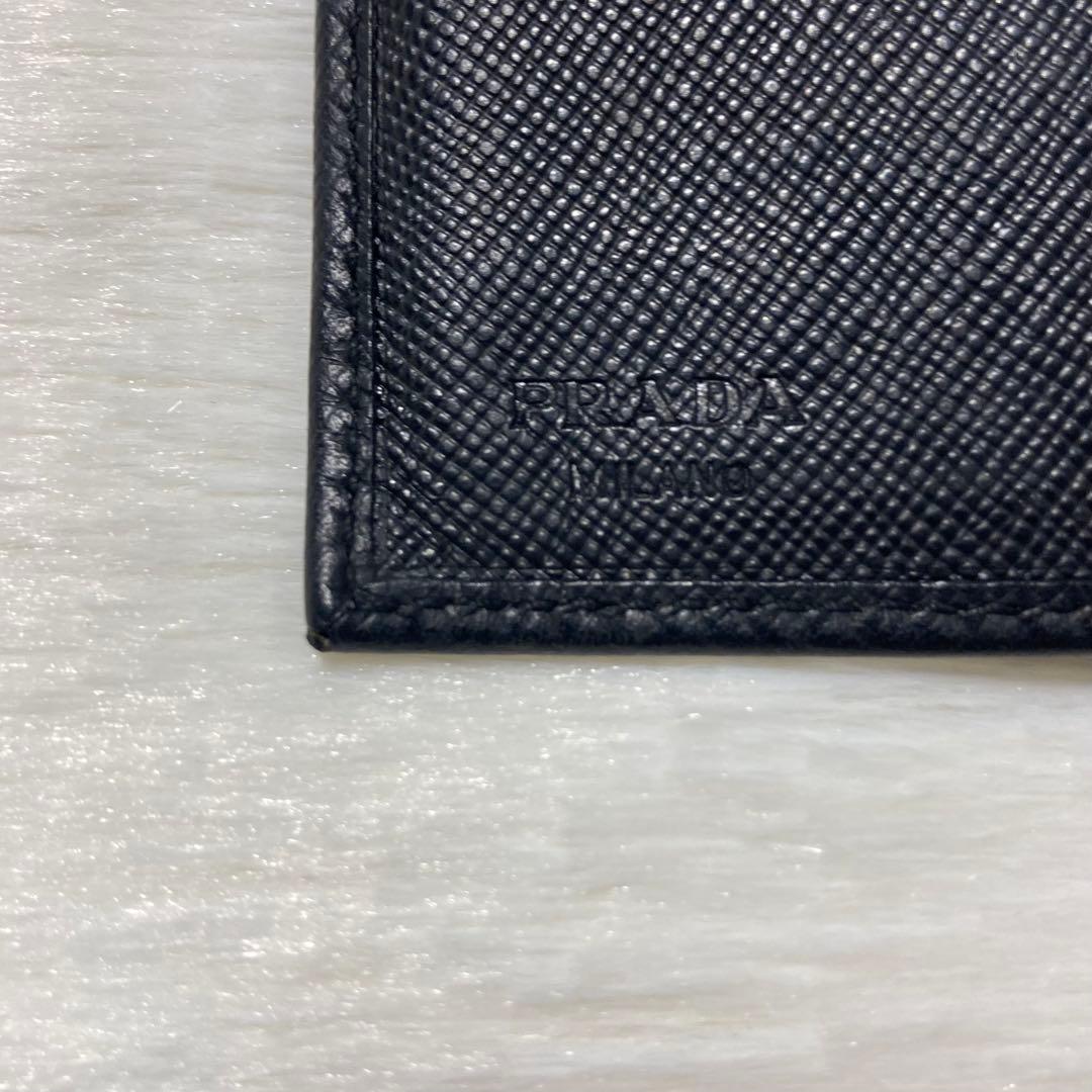 早い者勝ち　美品　PRADA プラダ　二つ折り　財布　三つ折り　三角ロゴ　黒