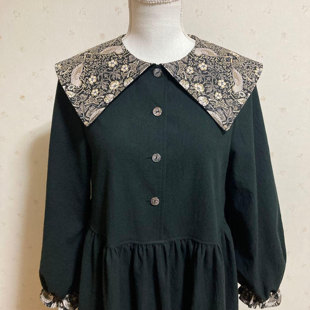 親子ワンピース　エプロンフリルワンピース