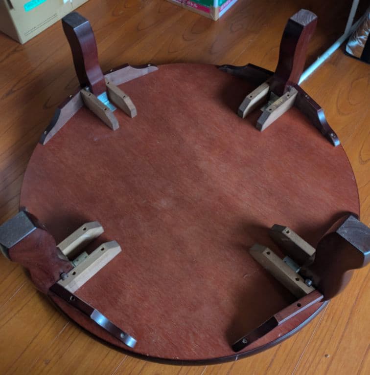 昭和レトロな木製ちゃぶ台