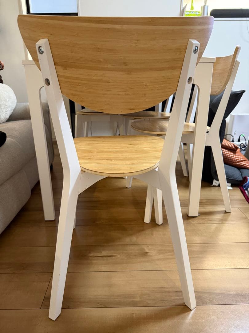 引取り限定　IKEA エーケダーレン ダイニングテーブル