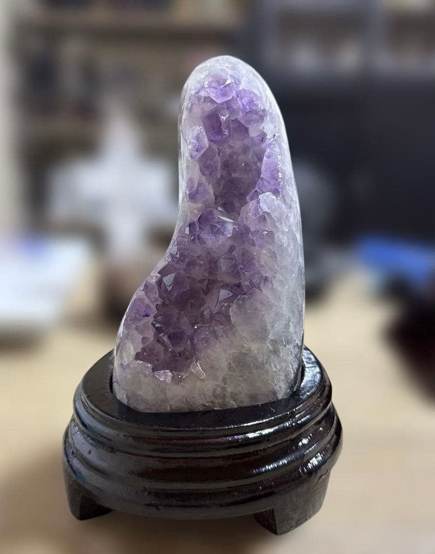 高品質　アメジスト　原石　クラスター　約1.2kg 台座付