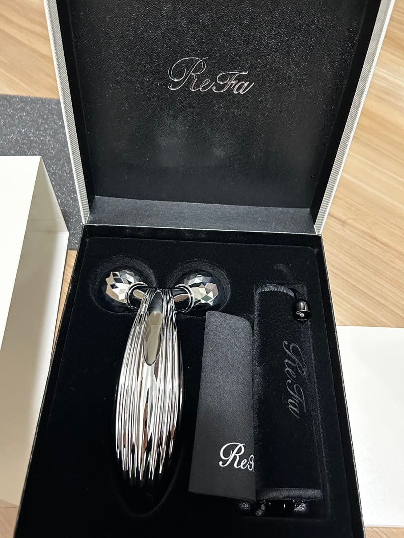 【Dプライス】新品　正規品　ReFa CARAT RAY