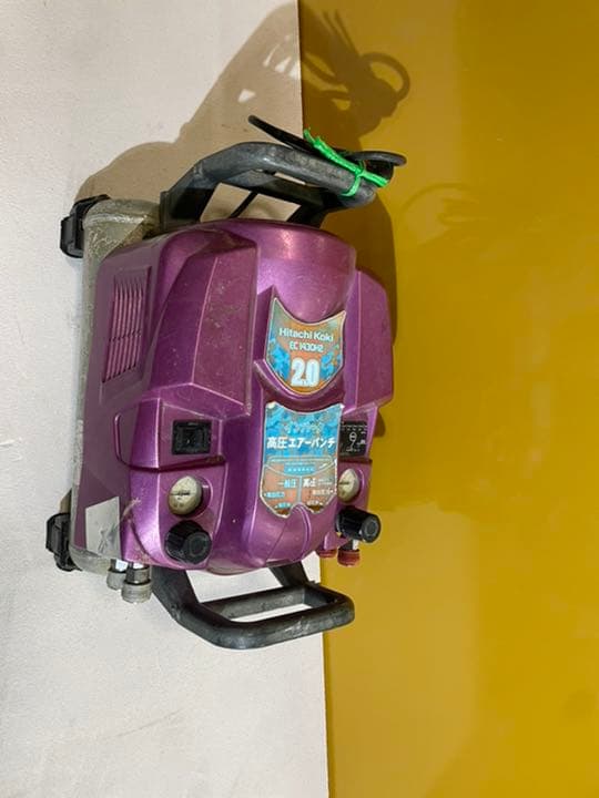 HITACHIエアーコンプレッサー