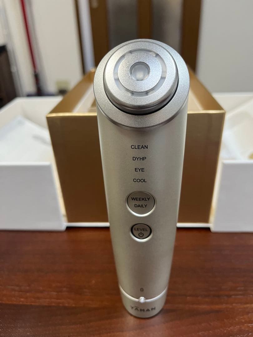 早い者勝ち✨️YAMAN 美顔器 フォトプラスシャイニーネオYJFM18N