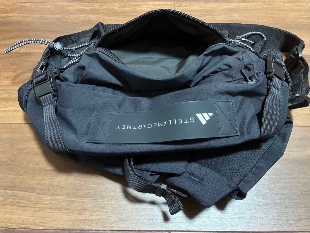 アディダス バイ ステラマッカートニー　ユニセックス　ウエストポーチ　ブラック