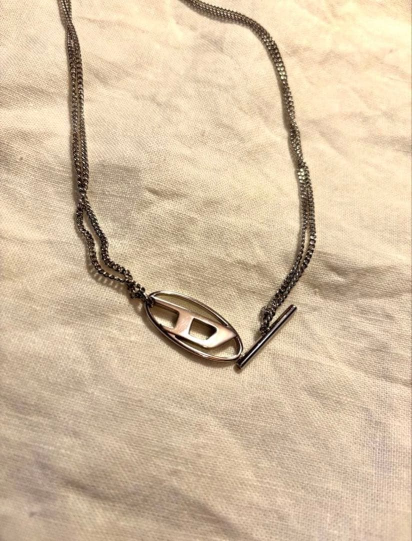 本日発送　美品　DISEL ネックレス Dx1534040