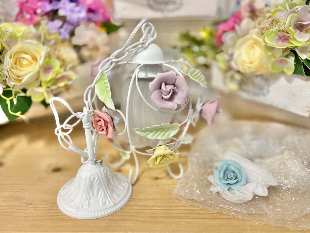 ホワイトアイアンペンダントライト/花の装飾/調光調色電球付き