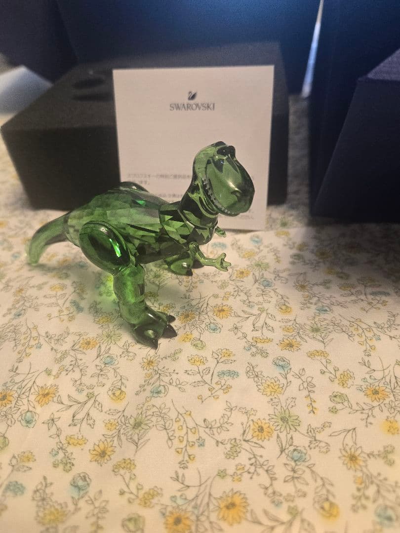 トイストーリー　ディズニー　レックス　スワロフスキー