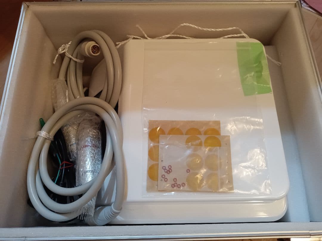 超音波美容機器 V-mate ブイメイト　エラー有り　プローブ　2本付き