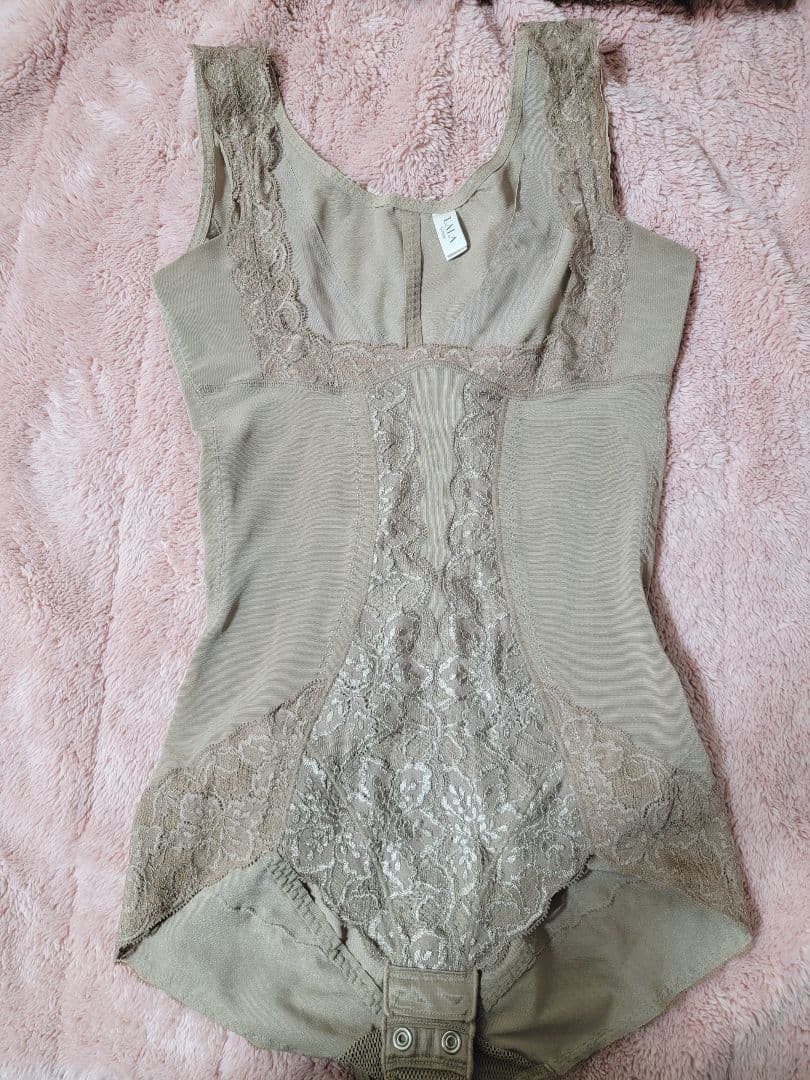 美品　LaLa　Grant 補正下着　ボディースーツ