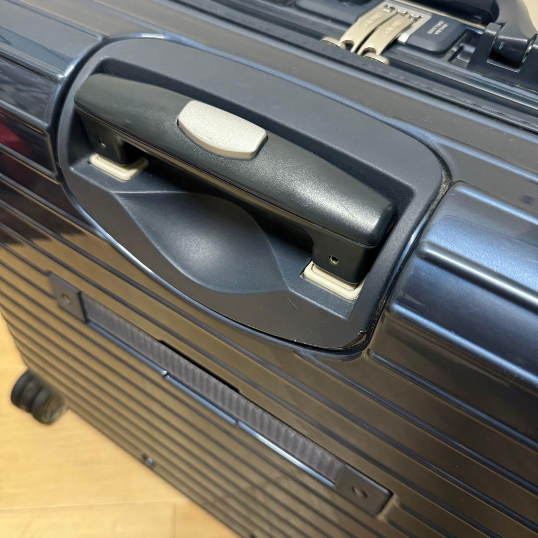 希少！リモワ　840.50 サルサデラックスハイブリッド　4輪　32L ネイビー