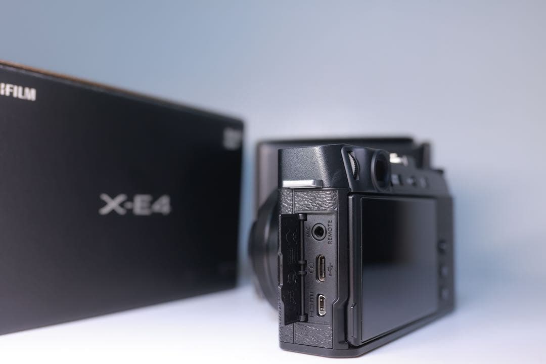 Fujifilm X-E4 + XF 27MM f2.8 2000 シャッター