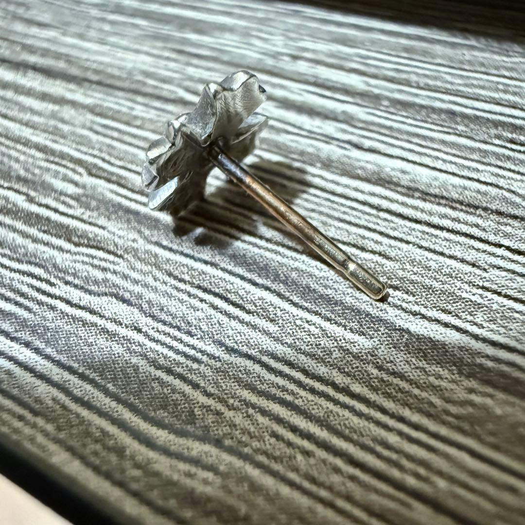 Chrome Hearts CHクロス スタッドピアス