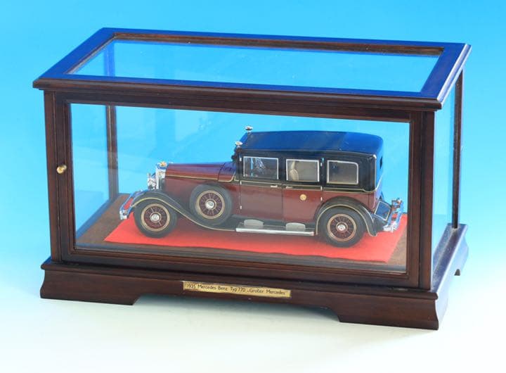 クラシックカー　ダイキャスト　ベンツ皇室用　モデルカー