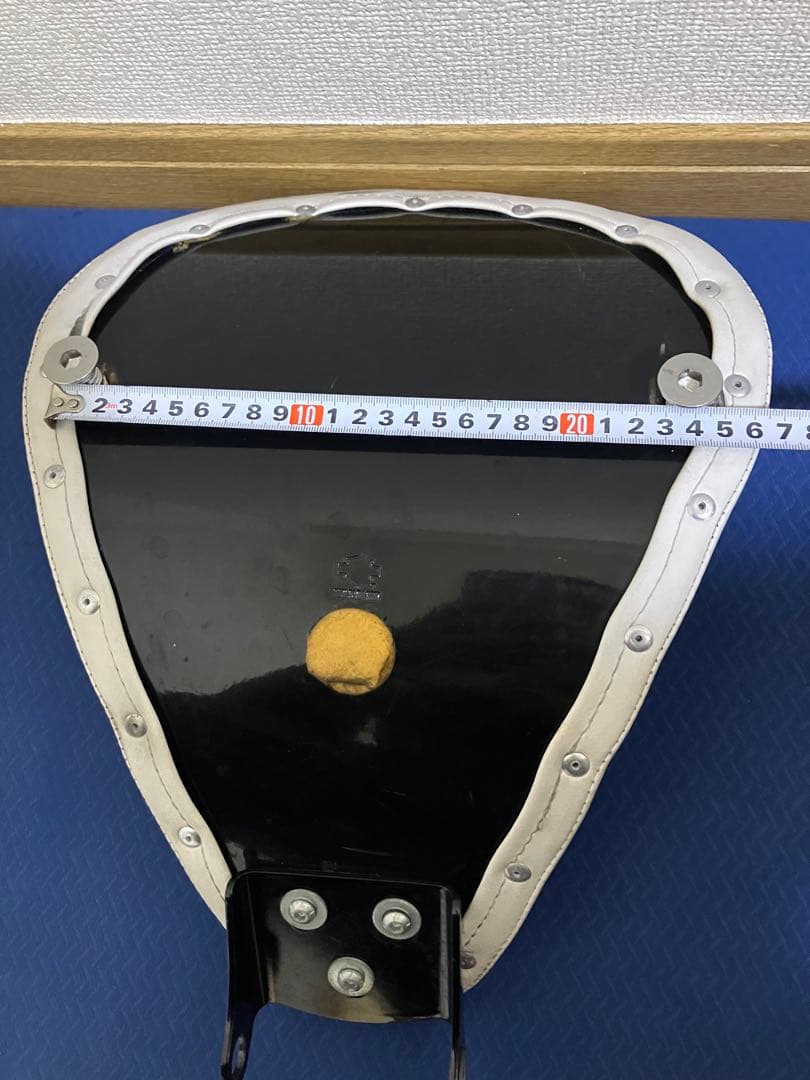 ハーレー　ソロシート　スプリングシート　スポーツスター　ダイナ　ソフテイル