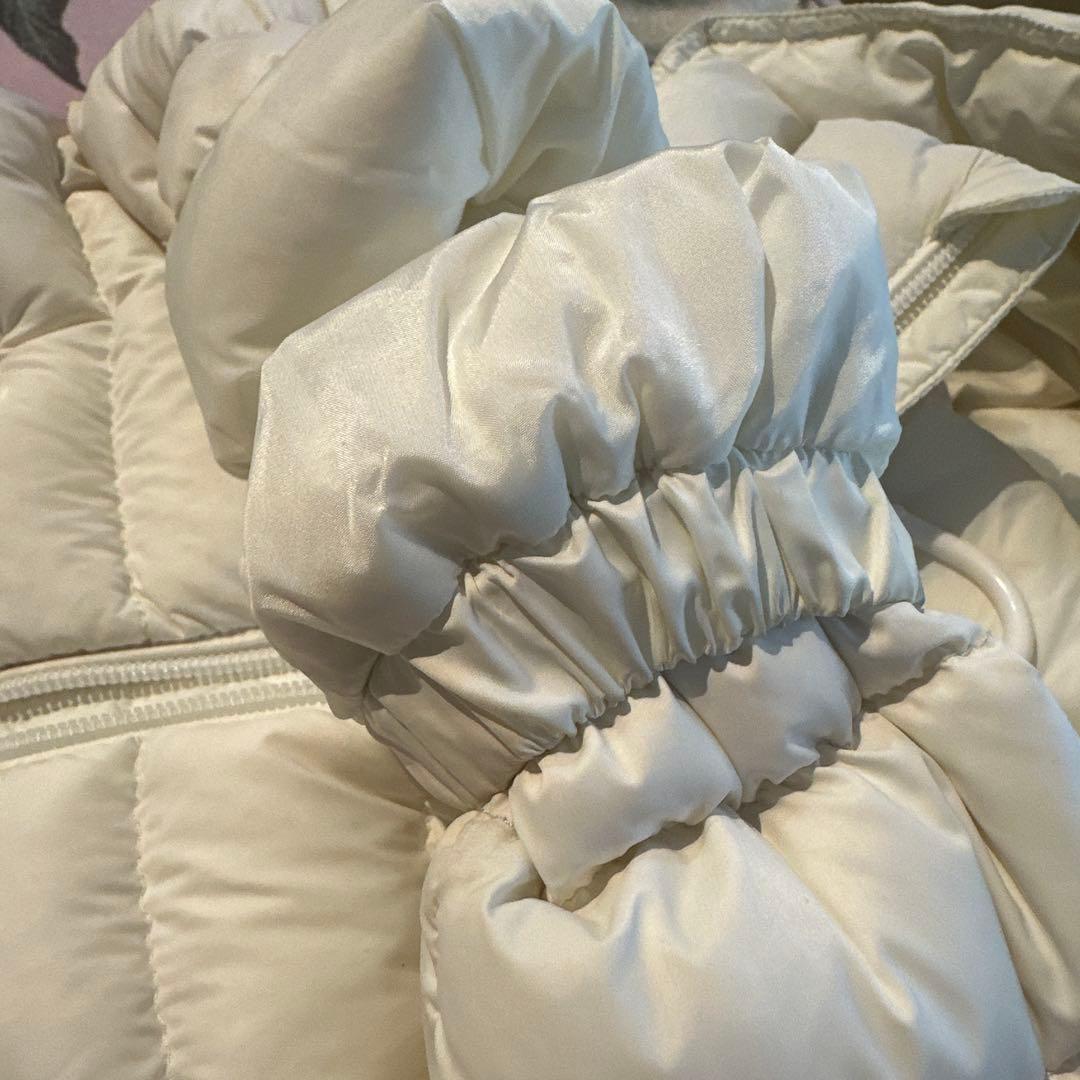 シリアル確認済み2Aモンクレール フード付きホワイトダウンコート　92